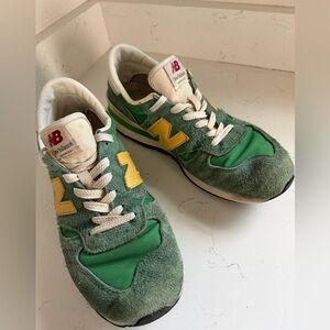 New Balance sz 12 green suede